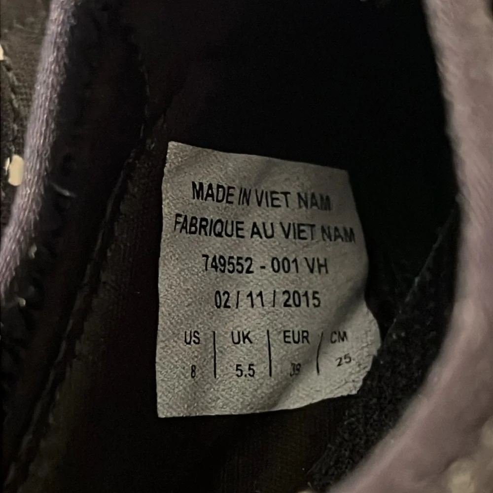 Polka Dot Bedazzled Nike Sneakers - Picture 6 of 7